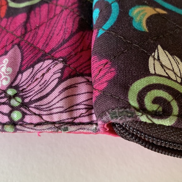 Vera Bradley Woman’s Wallet Mod Floral Pattern - Picture 5 of 6